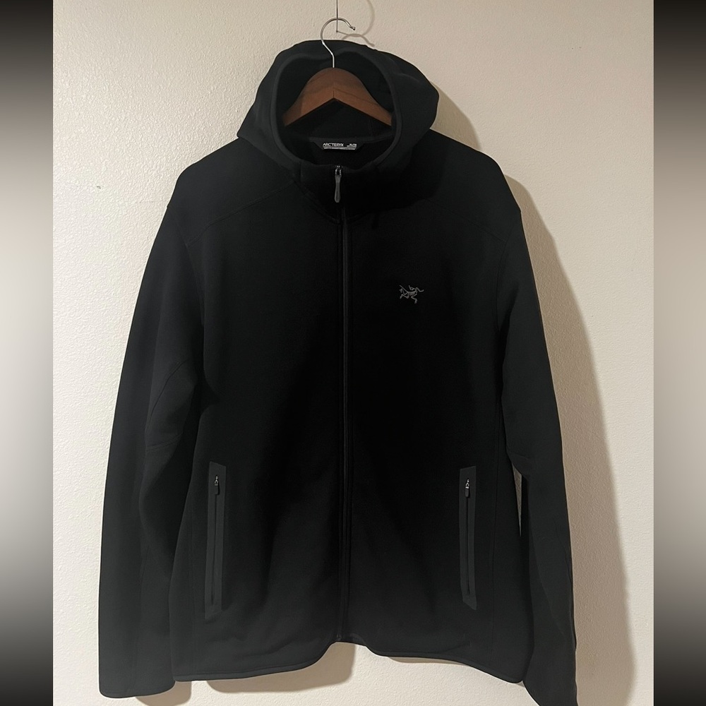Arc'teryx Men's Black Full-Zip Jacket